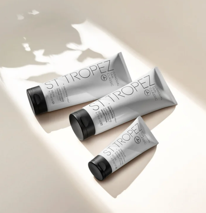 ST.TROPEZ Gradual Tan Body Lotion M/D – Medium to Deep Glow (200ml)